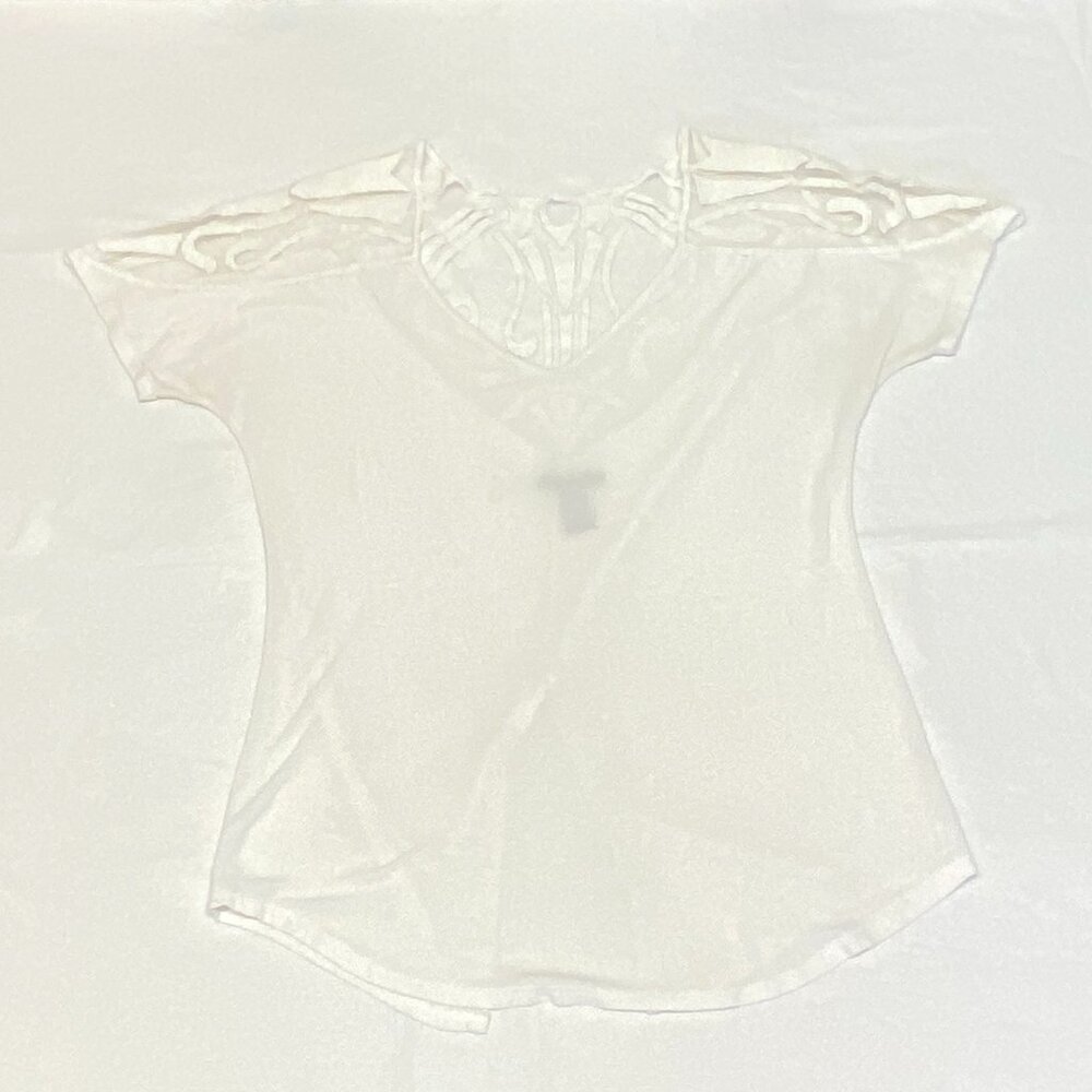 BKE Red Lace Shoulder White Tee XS V-Neck Short Raglan Sleeve Split Back Hem - Picture 7 of 11
